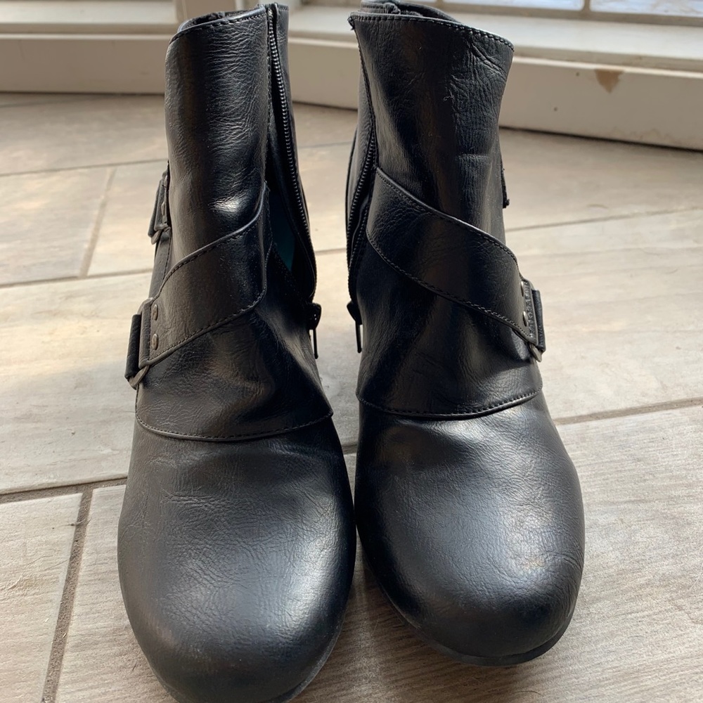 Black wedge booties